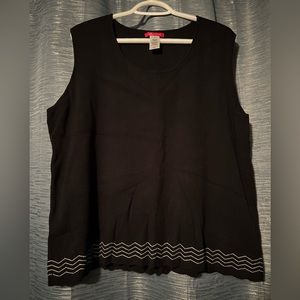 3/$15 Anne Klein Top